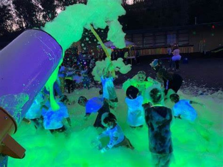 Glow Mania